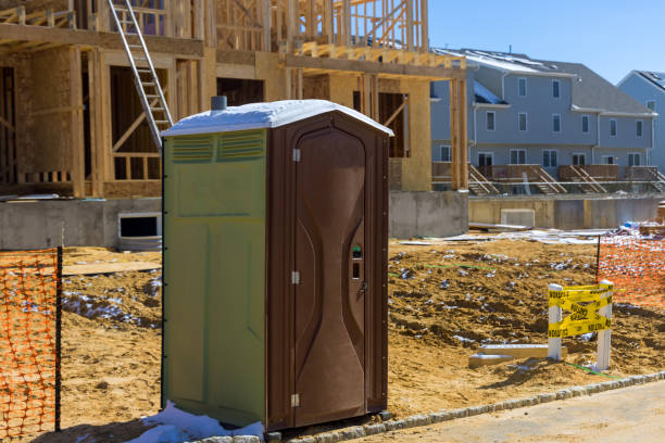 Best Portable toilet rental cost  in Oostburg, WI