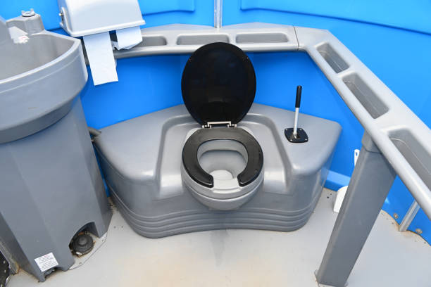 Best Portable restroom solutions  in Oostburg, WI